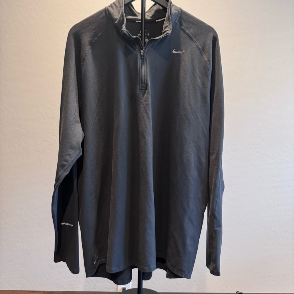 Nike Men's Charcoal Gray Lightweight Running‎ Jacket, Size XXL